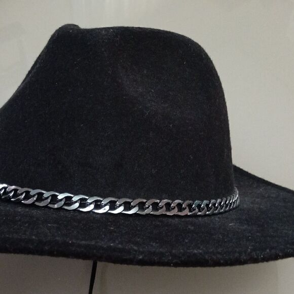 Shein Chain Belt Decor Black Floppy Hat - Picture 1 of 4